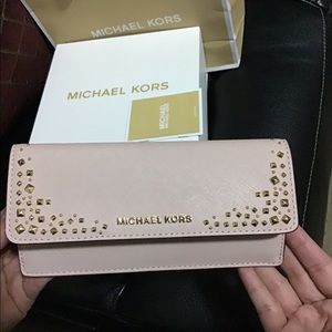 Michael Kors Flat Wallet/ ballet 🛍❤️